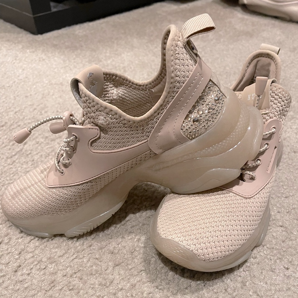 Steve Madden sneakers - size 8.5 - nude color